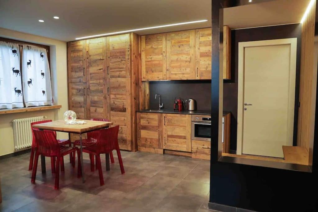 La Petite Maison D'Erika อาออสตา ภายนอก รูปภาพ